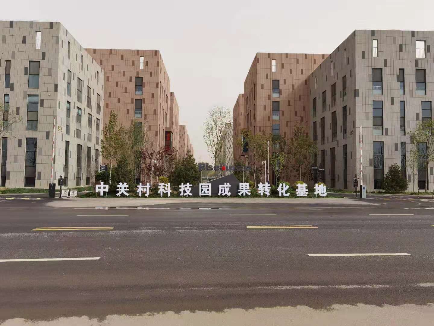 大门口